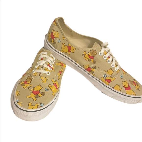 New Vans “Rare” Disney Winnie the Pooh 26 Sneakers Collectibles Sz 10.5 - Picture 6 of 9